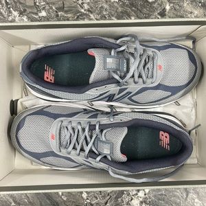 New Balance Women’s Size 11 running shoes